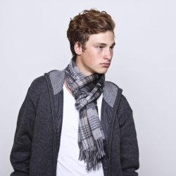 Halstrklde, grternet, 100% Ren Ny bld uld