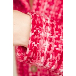 Jakke med knapper og lommer. Rdlige farver, 100% uld