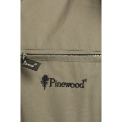 Vildmarksvest med mange lommer. T/C vest