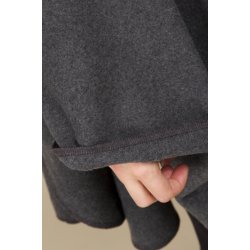 Rundskret sjal. 100% Uld. Design fra Sams. Ensfarvet flaskegrn. Tilbud.