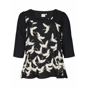 Bluse med smukt fugleprint. TILBUD