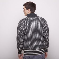 Strikket tr�je med kort lyn. 100% Ren Ny Uld. Tilbud