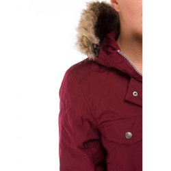 Parka, super flot bordeaux farve. Mange detaljer. Nedsat