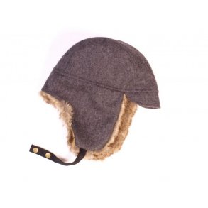 Uld hat med fake kanin. Tilbud, gr�